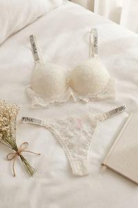 Lamelif Dantel Detaylı Destekli Sütyen Takım