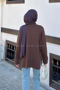 Lamelif Yırtmaç Detaylı Basic Bluz Kahverengi