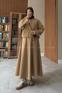 Camel Crew Neck Long Arm With Zipper Pleated Suit