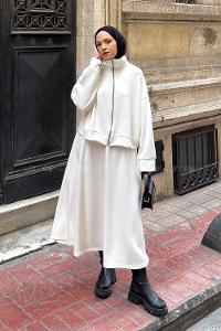 Ecru Zippered Neck Long Arm With Zipper Pleated Suit