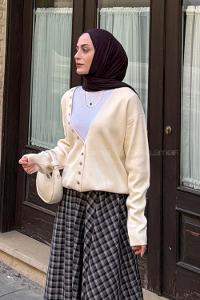Ecru V Neck Long Arm Cardigan