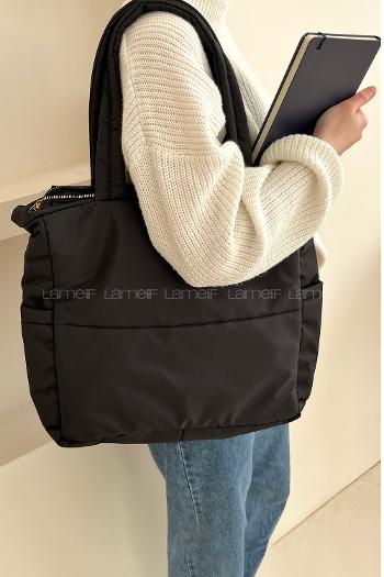 Black Buckle Skin Hand Bag Bag
