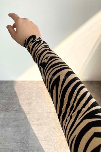 Cream Medium Crew Neck Long Arm Cotton Body