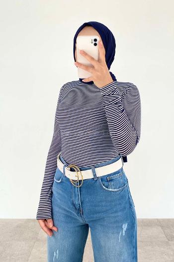 Lamelif Yarım Balıkçı Yaka İnce Çizgili Body Lacivert