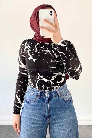 Black Medium Crew Neck Long Arm Combed Fabric Body