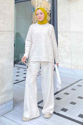 Ecru Crew Neck Long Arm Knitwear Comfortable Suit