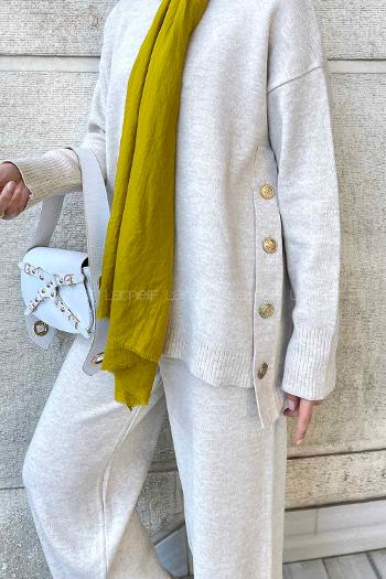 Ecru Crew Neck Long Arm Knitwear Comfortable Suit