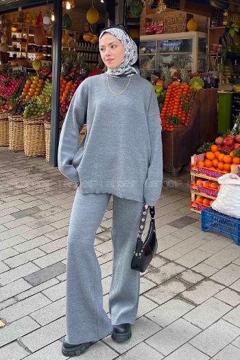 Smoked Crew Neck Long Arm Without Accessories Knitwear Regular Trousers Comfortable Suit