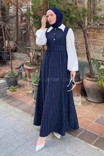 ﻿ Lamelif Çizgi Detaylı Garnili Tesettür Elbise Lacivert