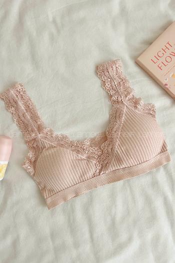 Lamelif Dantel Askılı Pedli Sporcu Sütyen
