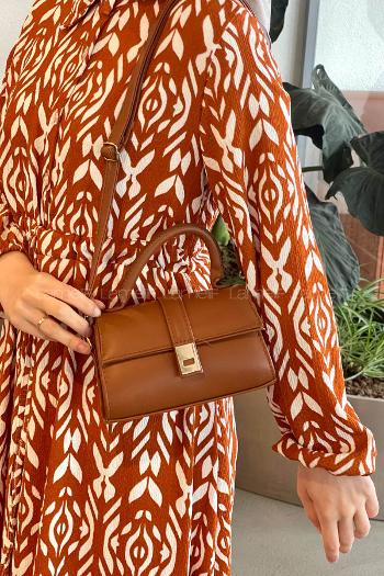 Lamelif Ruby Model Mini Üstten Ayarlanabilir Yan Askılı Kapaklı Çanta Taba