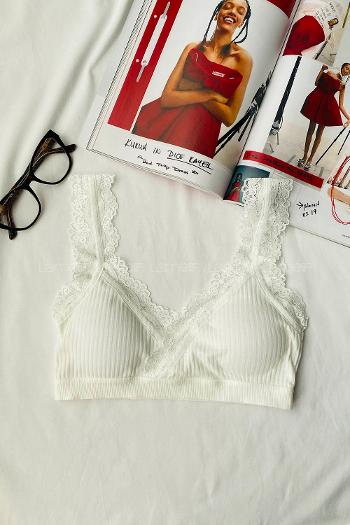 Lamelif Dantel Askılı Pedli Sporcu Sütyen