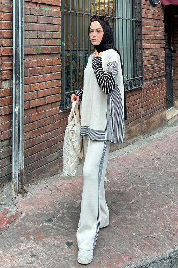 Lamelif Yan Çizgili Panço Tesettür Takım Krem