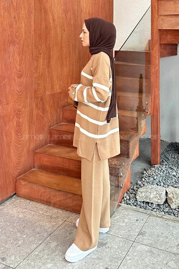Brown With Milk Crew Neck Long Arm Knitwear Regular Trousers Comfortable Suit