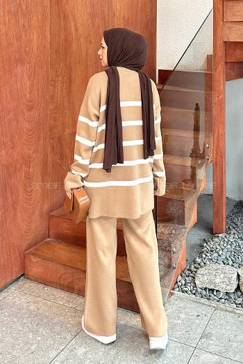 Brown With Milk Crew Neck Long Arm Knitwear Regular Trousers Comfortable Suit