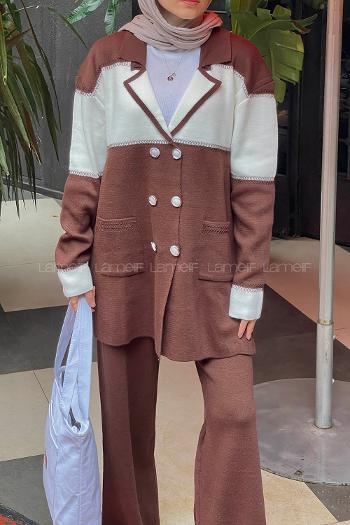Lamelif Yakalı Önü Düğmeli Tasarım Triko Tesettür Takım Kahverengi