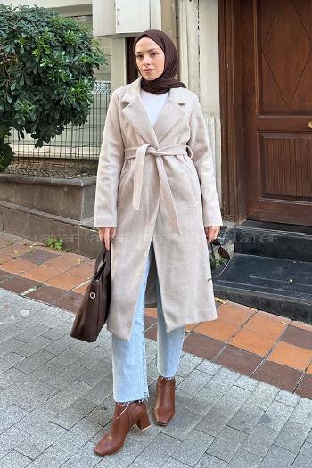 Modalamelif Kuşak Bağlama Detaylı Kaşe Kaban Bej