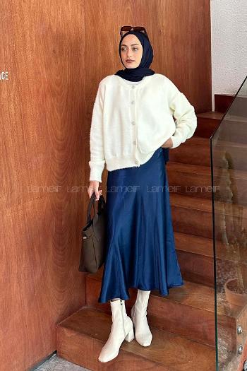 White Medium Crew Neck Long Arm Poplin Fabric Cardigan