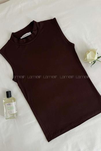 Bitter Brown Crew Neck Zero Arm Combed Fabric Body