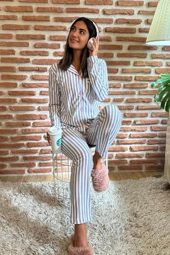 Lamelif Çizgi Desenli Süet Kumaş Pijama Takım Seti