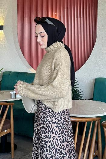 Camel Medium Crew Neck Long Arm Jumper