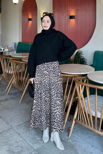 Black Medium Crew Neck Long Arm Jumper