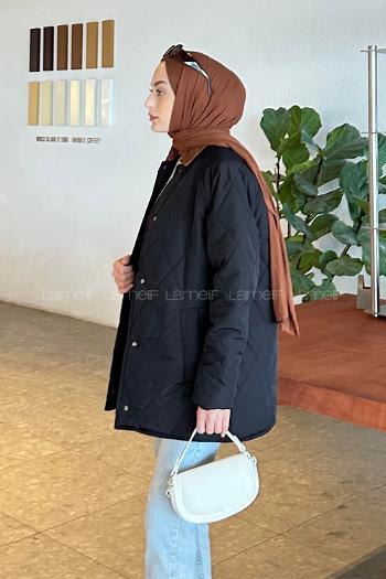 Lamelif Kadife Yaka Detaylı Kapitone Mont Siyah