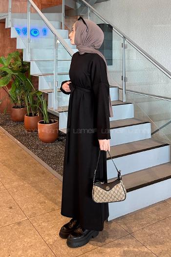 Lamelif Etek Ucu Armalı Kuşaklı Elbise Siyah