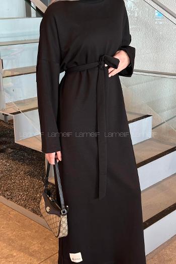 Lamelif Etek Ucu Armalı Kuşaklı Elbise Siyah