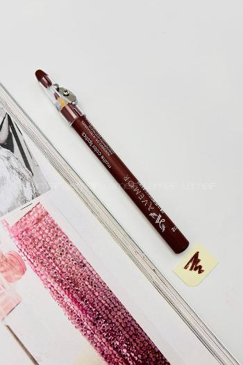 Lamelif Avemor Kalemtıraşlı Dudak Kalemi