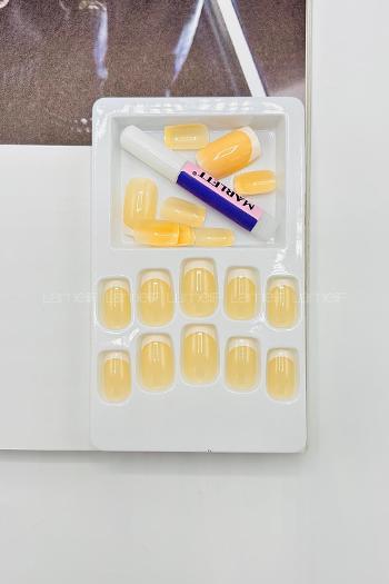 Nude-en Artificial Nails