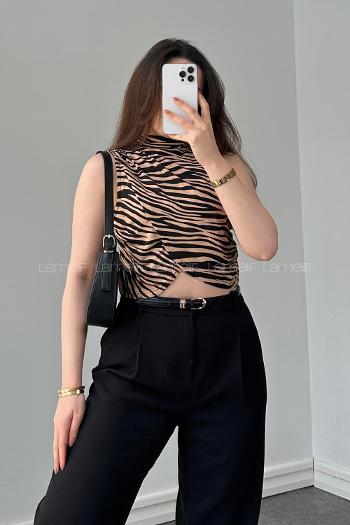 Camel Mock Turtle Neck Zero Arm Combed Fabric Body