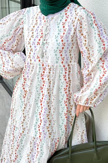 Lamelif Renkli Brode Detaylı Uzun Tesettür Elbise Beyaz