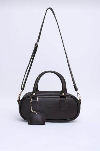 Lamelif Charm Detaylı Fermuarlı Ayarlanabilir Askılı El, Kol ve Omuz Çantası Acı Kahve