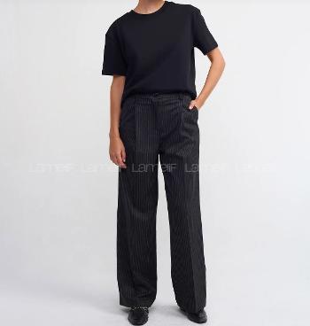 Lamelif Dilvin 30312 Dekoratif Dikişli Bisiklet Yaka Tshirt-Siyah