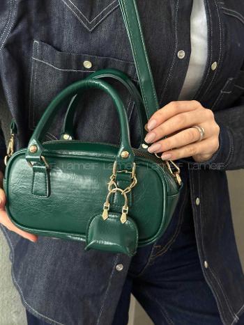 Lamelif Charm Detaylı Fermuarlı Ayarlanabilir Askılı El, Kol ve Omuz Çantası Zümrüt