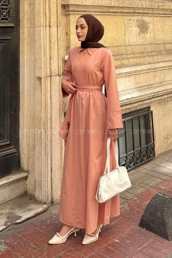 Lamelif Düğme Detaylı Tesettür Elbise Yavru Ağzı