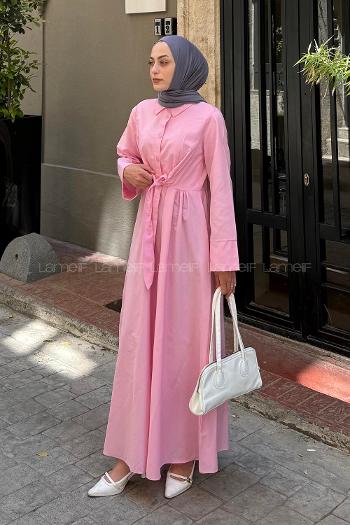 Lamelif Ön Bağlama Detaylı Tesettür Elbise Pembe