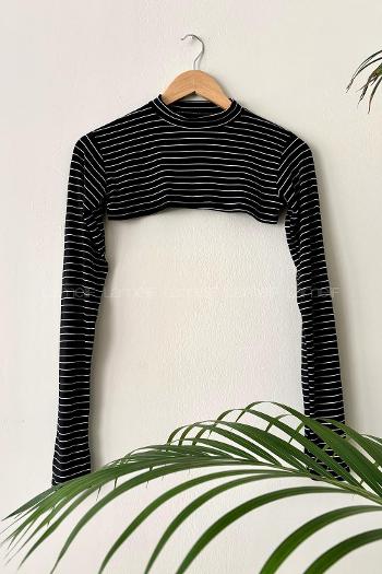 Black White Medium Crew Neck Long Arm Unprinted Oversleeve
