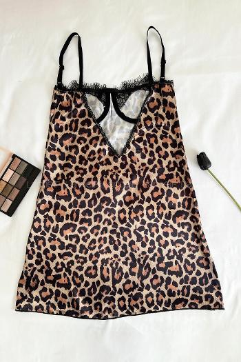 Lamelif Dantelli Saten Gecelik