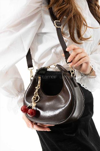 Lamelif Betty Model Charm Hediyeli Kadın El Ve Omuz Çantası Acı Kahve