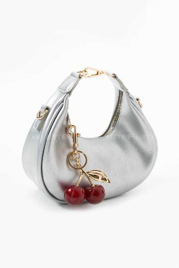 Lamelif Betty Model Charm Hediyeli Kadın El Ve Omuz Çantası Gümüş