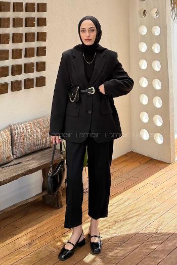 Lamelif Kemer Detaylı Atlas Ceket Siyah