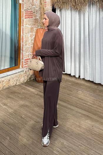 Lamelif Yan Yırtmaç Detaylı Takım Kahverengi