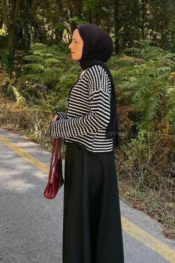 Lamelif İnce Çizgili Triko Hırka Siyah