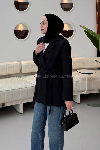 Lamelif Bağlama Detaylı Ceket Siyah