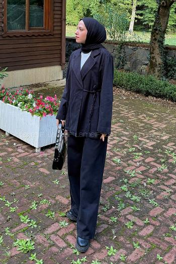 Lamelif Yan Bağlama Detaylı Pantolonlu Takım Siyah