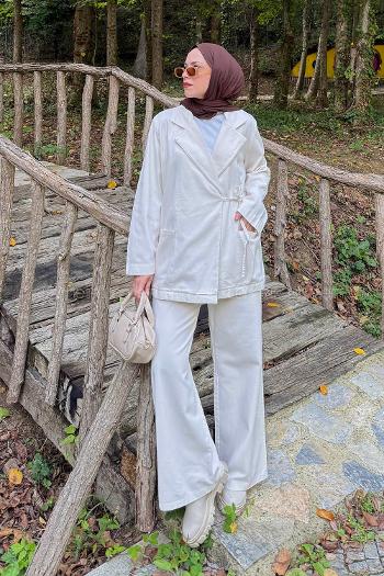 Lamelif Yan Bağlama Detaylı Pantolonlu Takım Taş Rengi