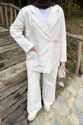 Lamelif Yan Bağlama Detaylı Pantolonlu Takım Taş Rengi