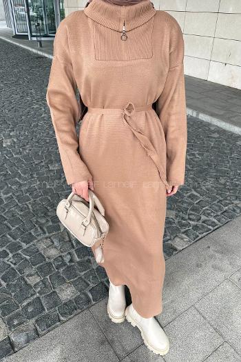 Lamelif Fermuar Detaylı Triko Elbise Camel